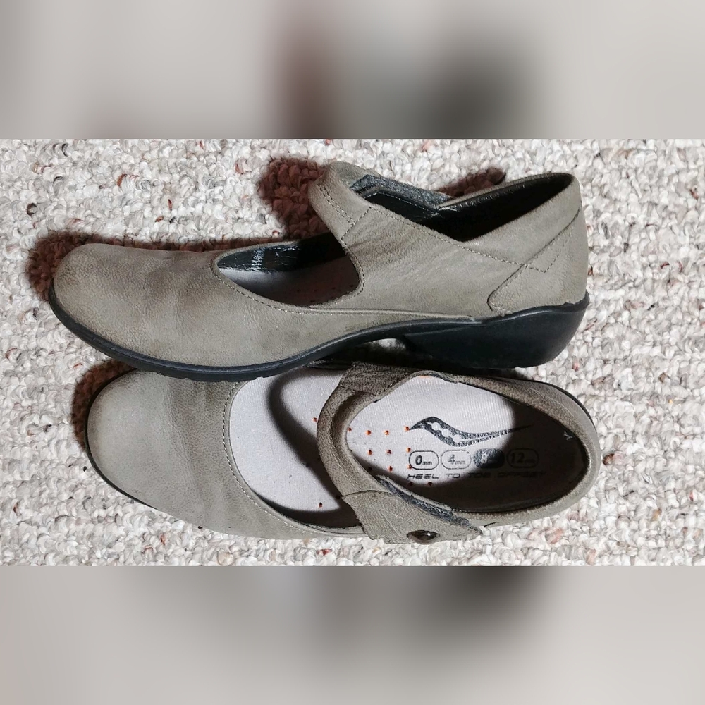 Romika Mary Jane loafers